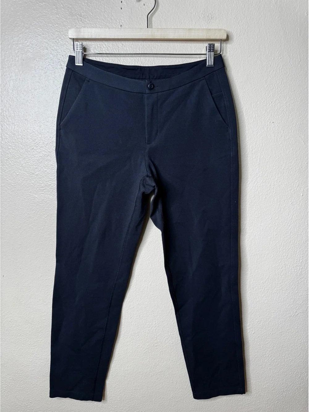 Lululemon Pants Women's 6 Black Straight Leg Stretch 5 Pockets Performance